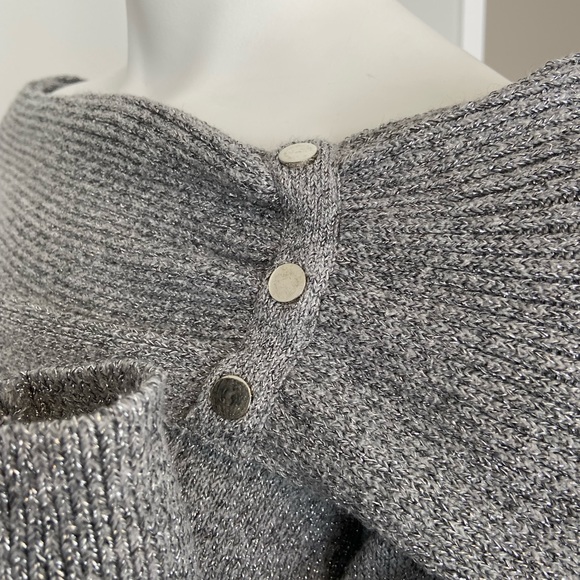 Off Shoulder Knitted Sweater - Picture 6 of 9